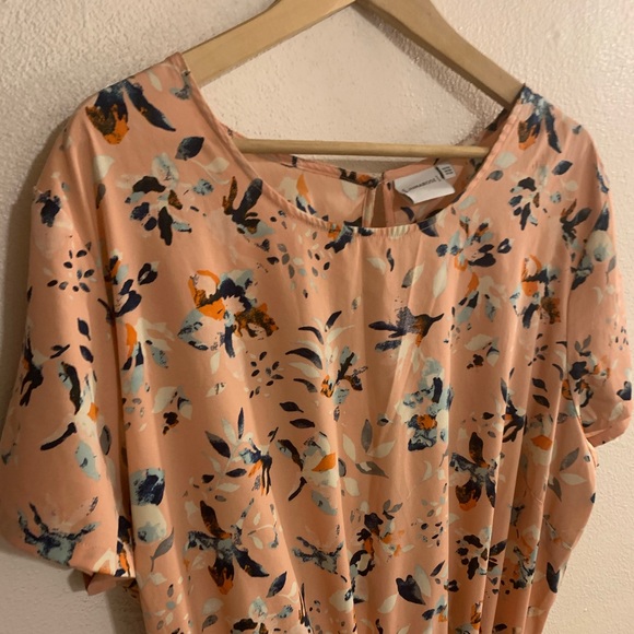 Junarose Floral Romper - Picture 2 of 8